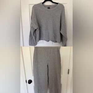 Gap Gray Ribbed Knit Sweater and Pants Set